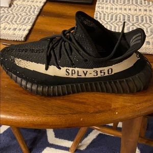 Yeezy Boost 350 V2 Oreo Color way